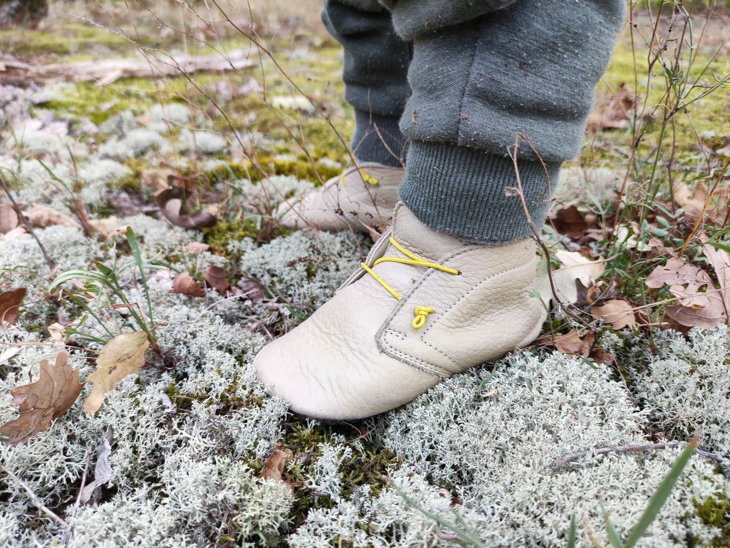 Babyschuhe mit weichen Pfoten - Urban Modelle - Latte
