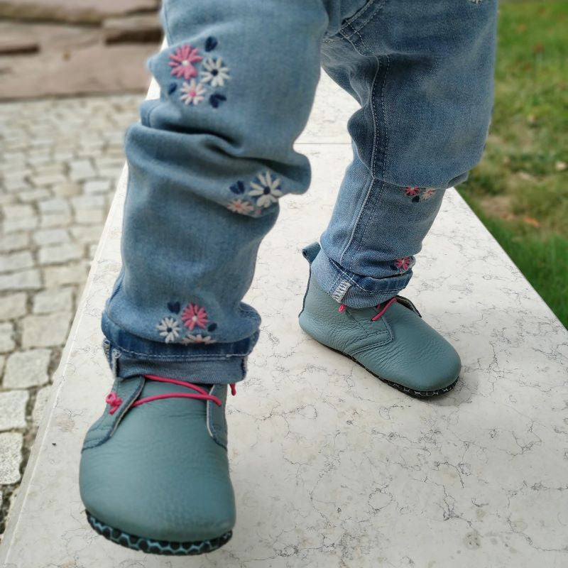 Babyschuhe mit weichen Pfoten - Urban Modelle - Wolke